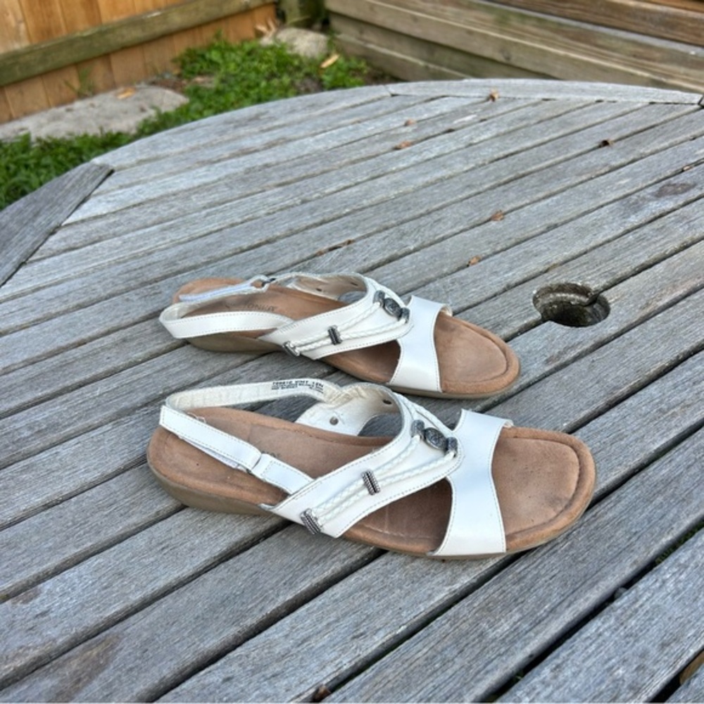 Minnetonka White and Tan Sandals with Crisscross Straps - Picture 2 of 10